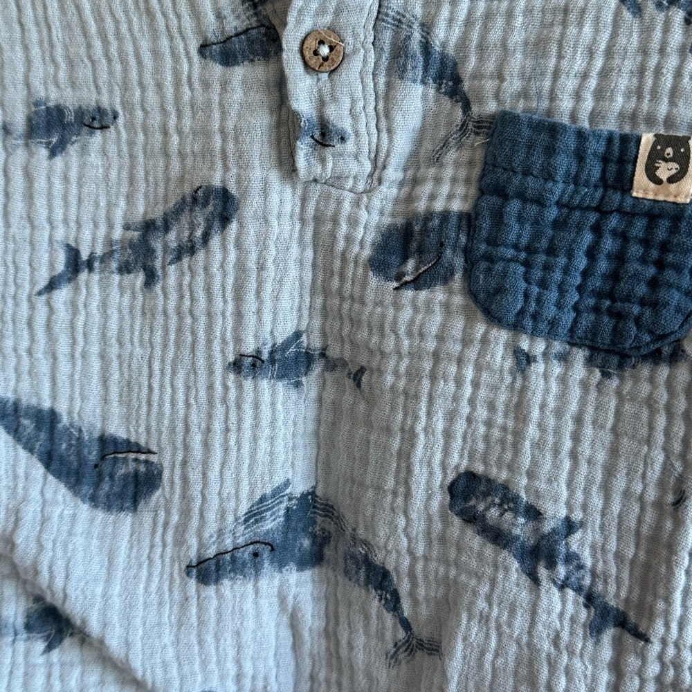 Rabbit + Bear Organic Waffle Cotton Novelty Blue Whale Print Baby Shirt Sz 24m - Picture 4 of 9